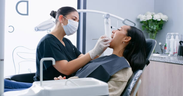 Emergency Dental Services in Bakersfield Country Clu, CA